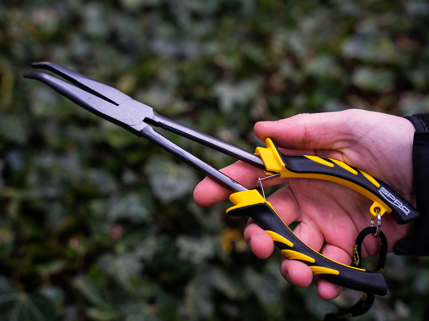 SPRO Extra long bent Nose Pliers 28 cm